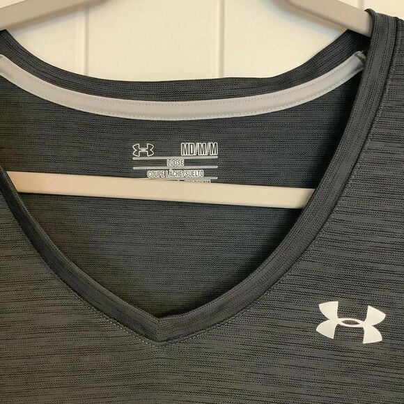 Under Armour Women's V-Neck Performance Tee - Medium - Picture 2 of 3